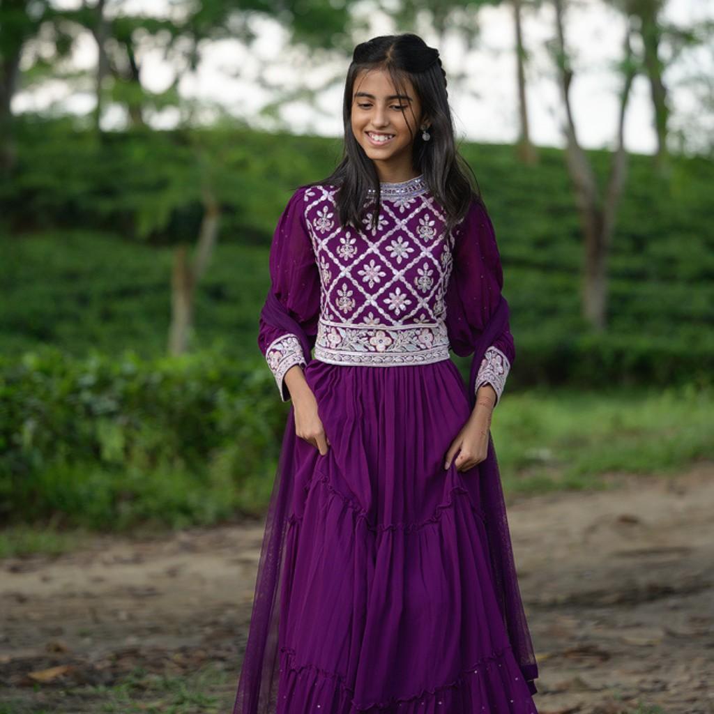 Anukriti Debnath child singer