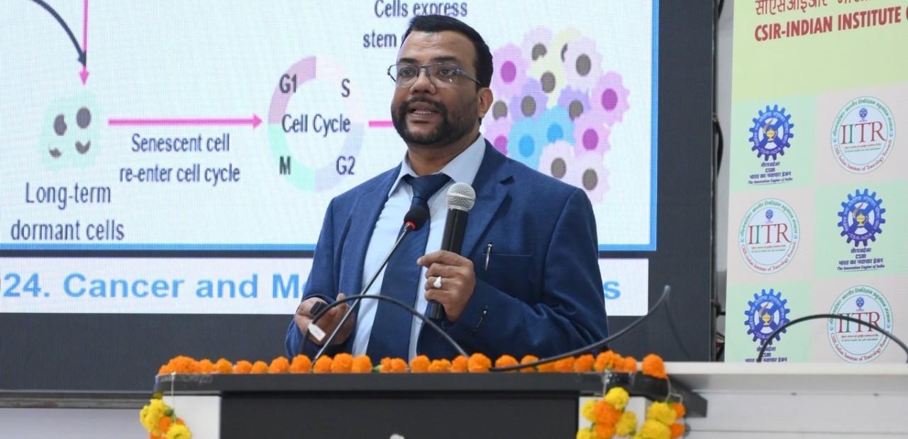 Dr Hifzur R Siddique