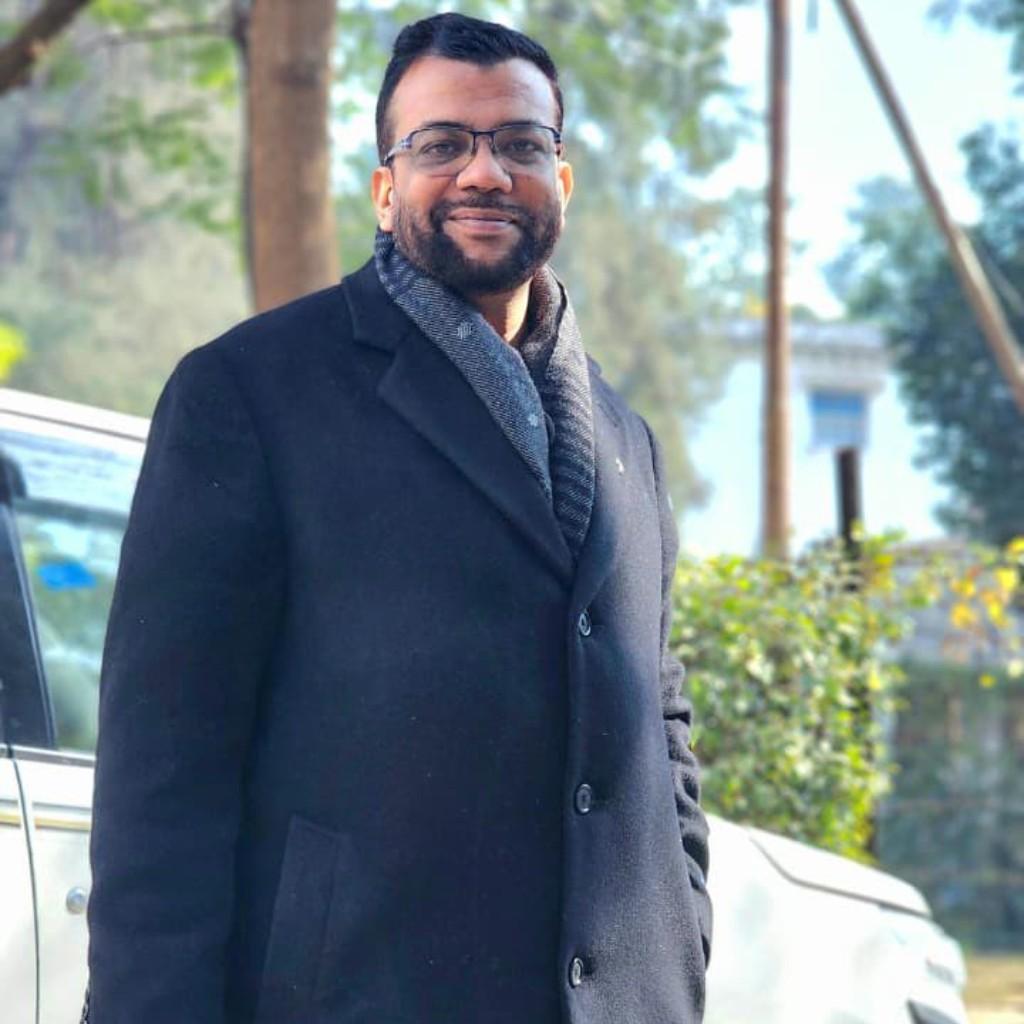 Dr Hifzur R Siddique