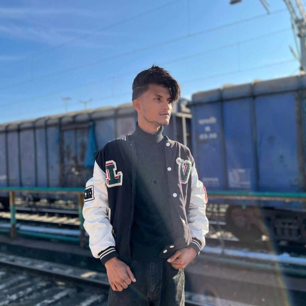 Robe Mujahid Biography