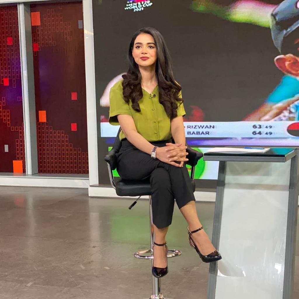 Aisha Yousaf Official