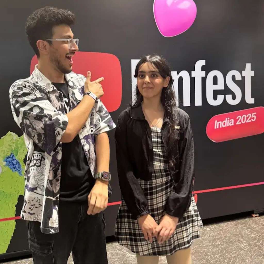 The savage siblings real name