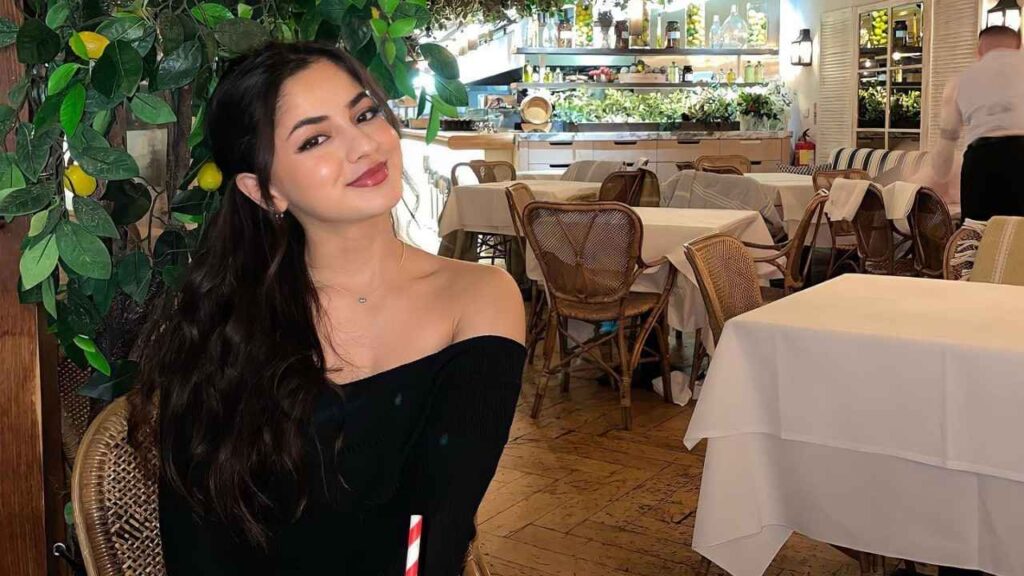 Mezdha Afzali Biography