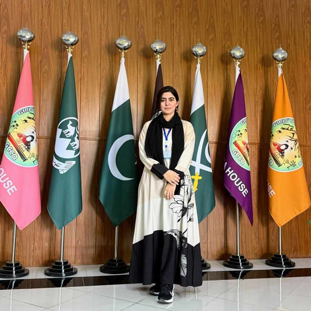 Muneezay Moeen Biography