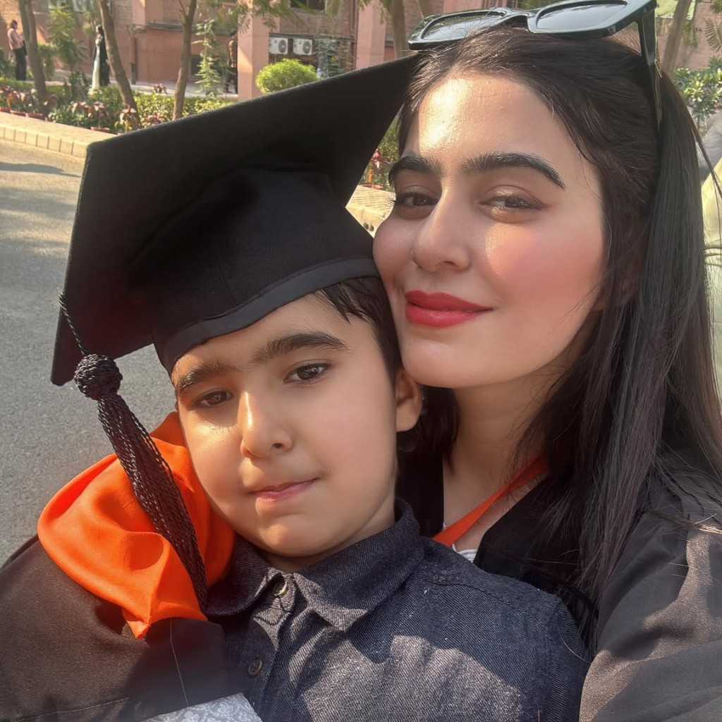 Muneezay moeen date of birth