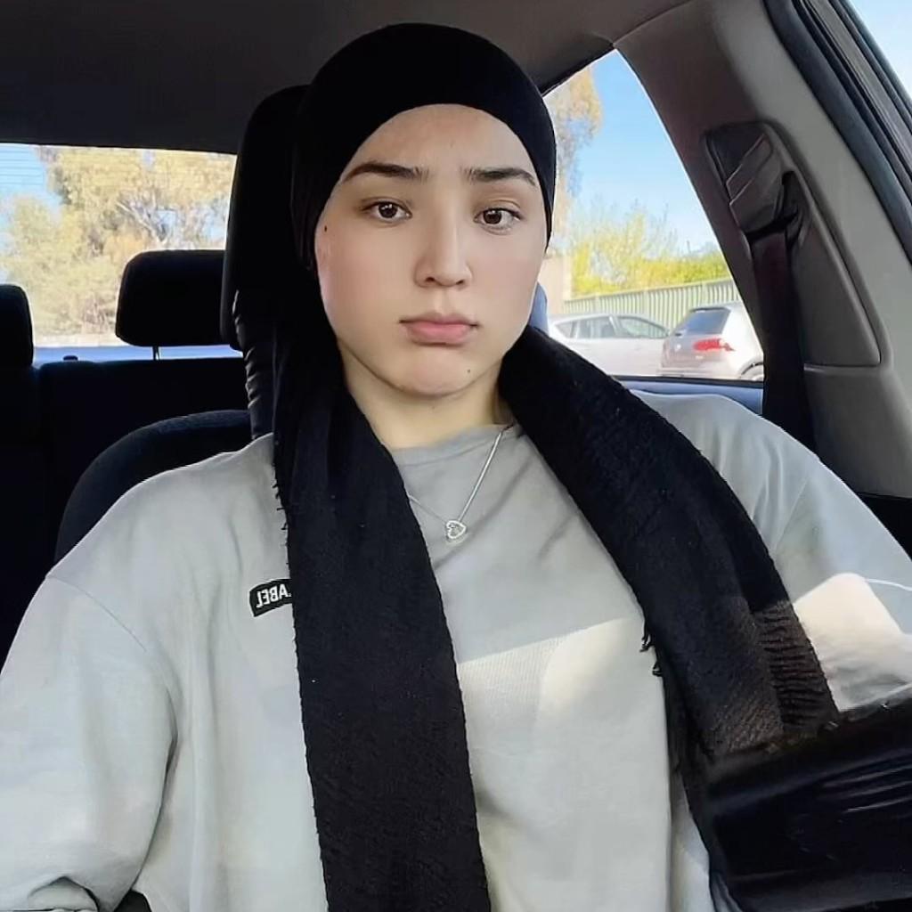 Nasrin Yawari Biography