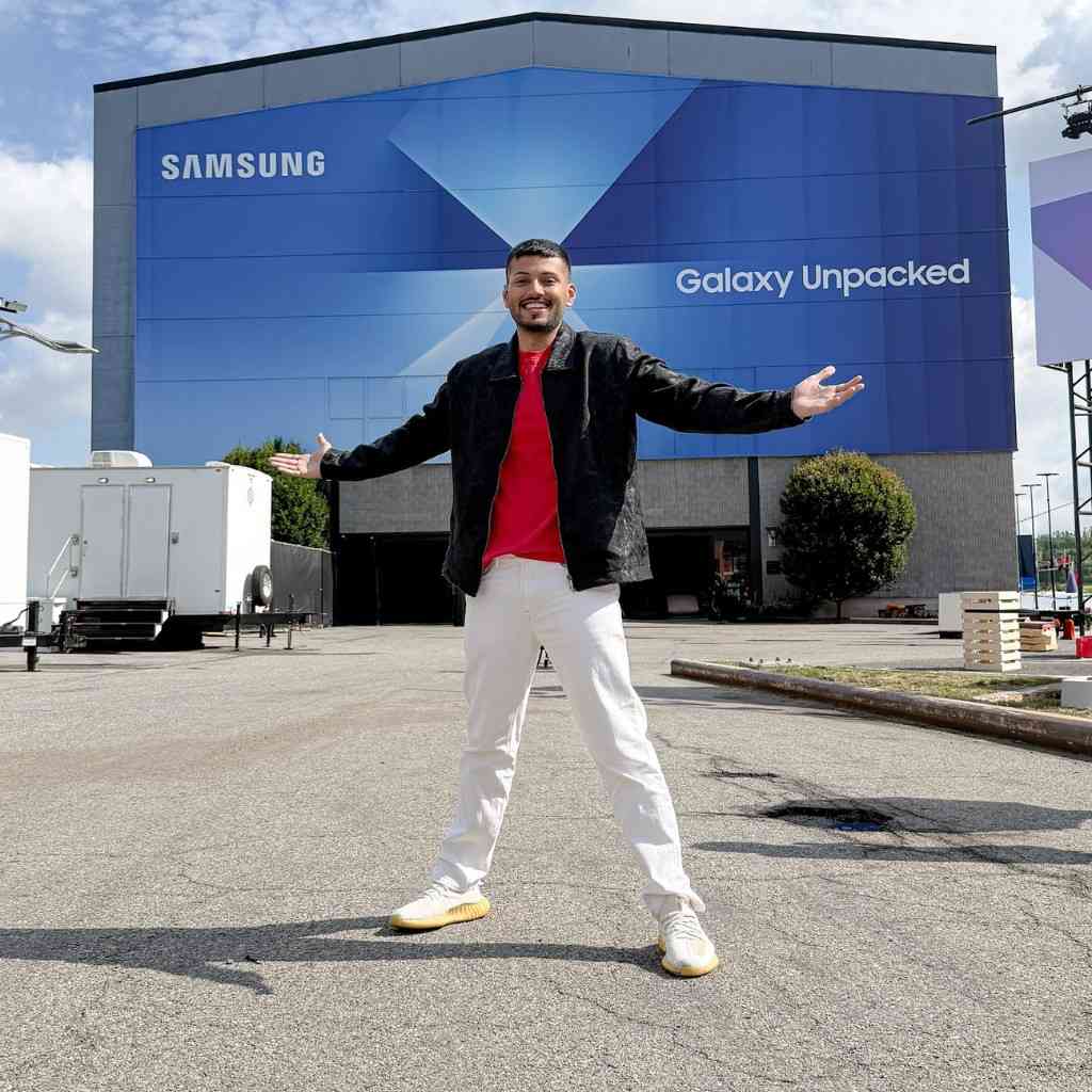 Shlok Srivastava Biography