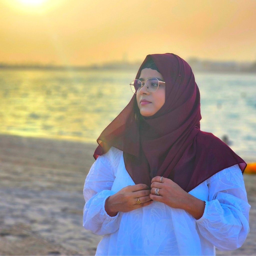 Ruhez Amrelia net worth