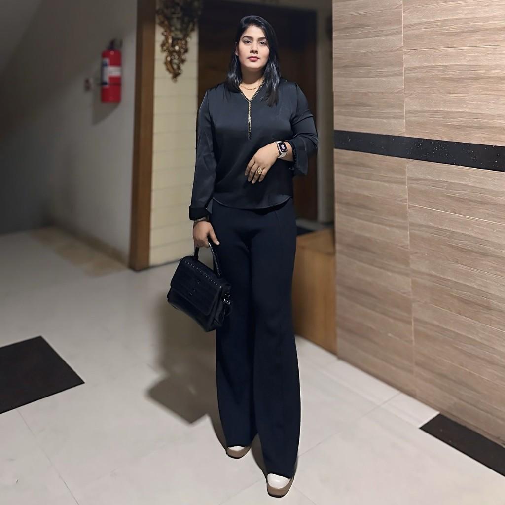 Tazznin Rahman figure size