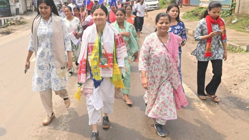 Kunki Chowdhury qualification