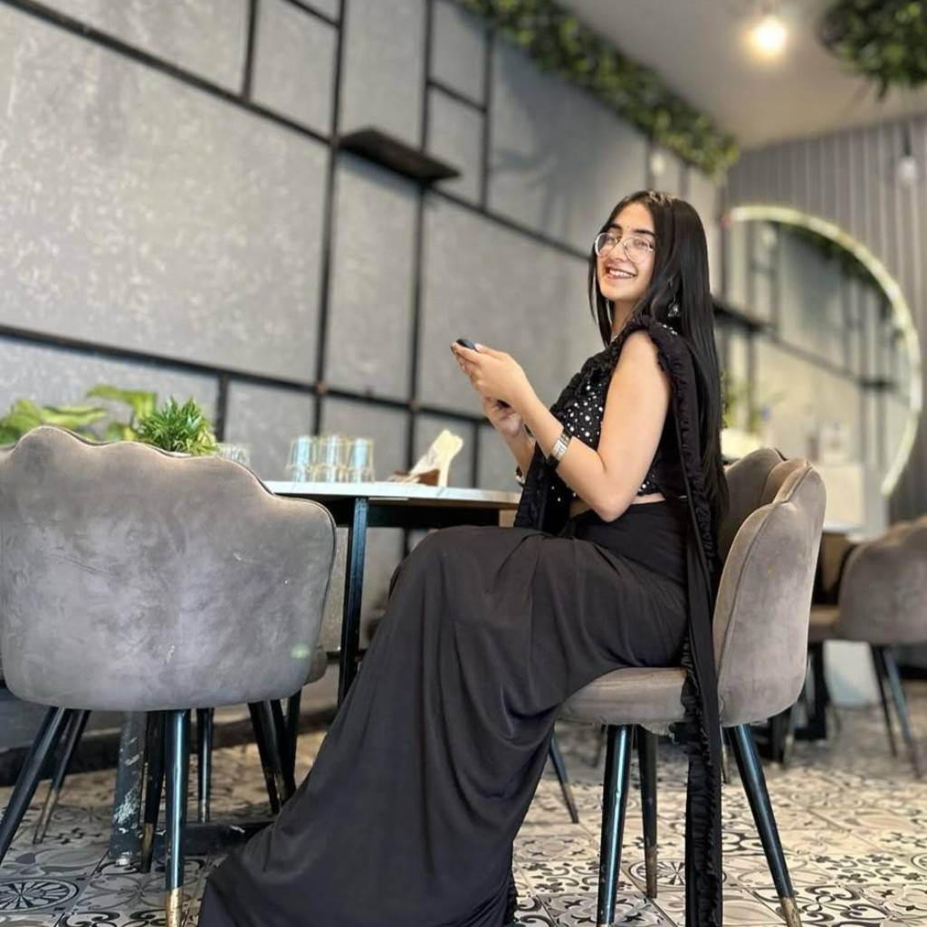 Kashish Budhani Official